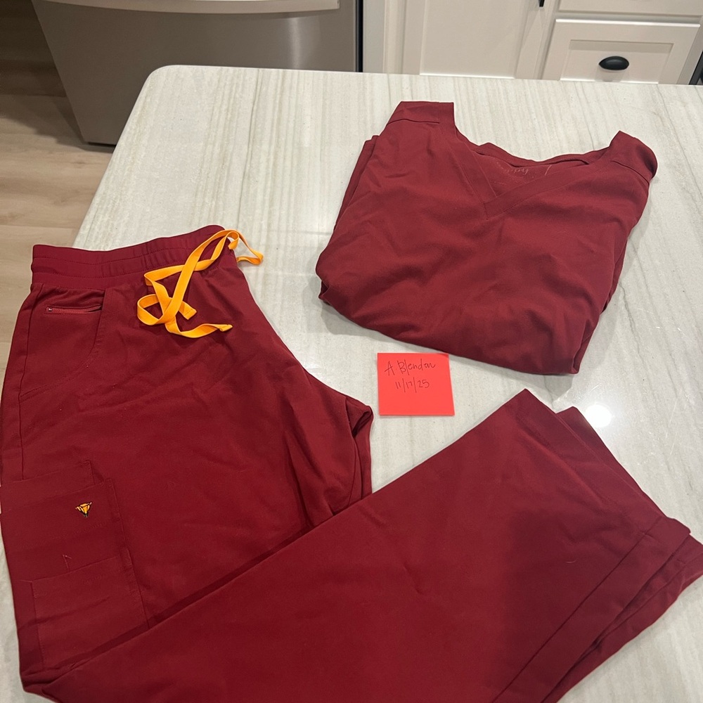 Women's Burgundy Jogger Scrub Set